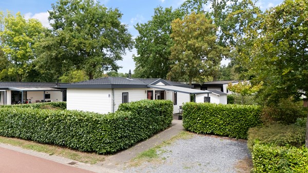 Fijne 6-persoons vakantiewoning op ruime eigen kavel.